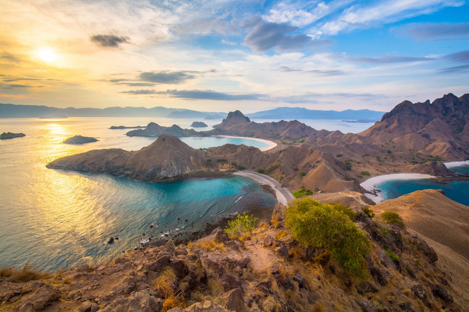 Discover The Hidden Gem Of Indonesia: Padar Island In Komodo National Park