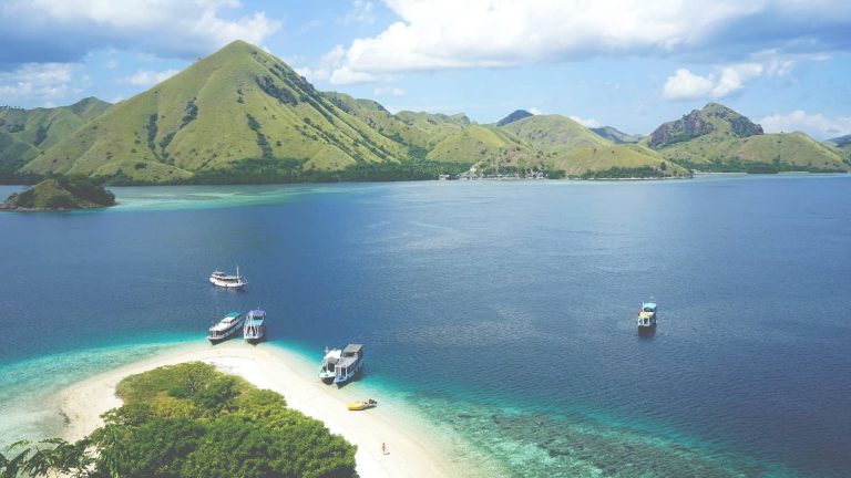 snorkeling-diving-rinca-island-komodo