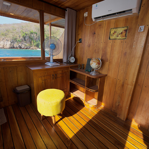 Shenron upper deck cabin 2